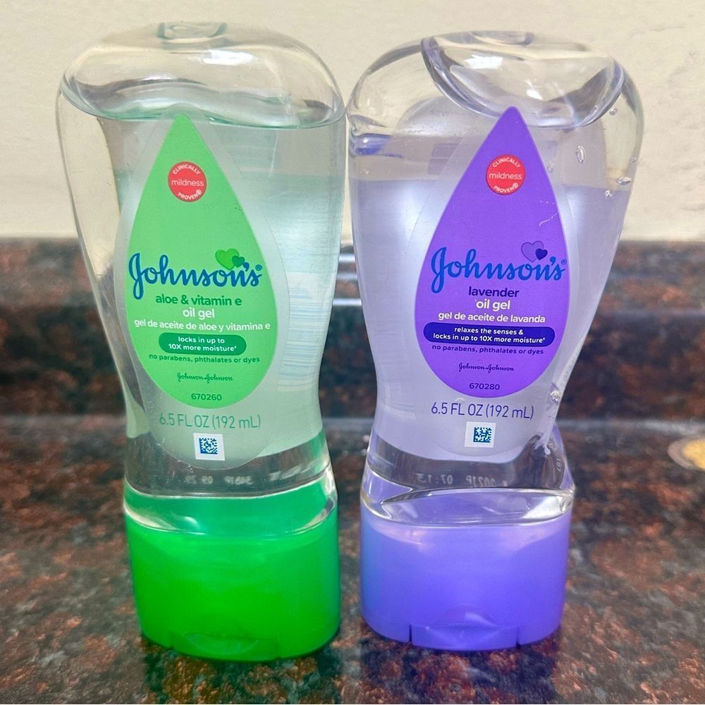 Johnson's Baby Oil pack of 2 Lavender Gel, aloe & vitamin E gel